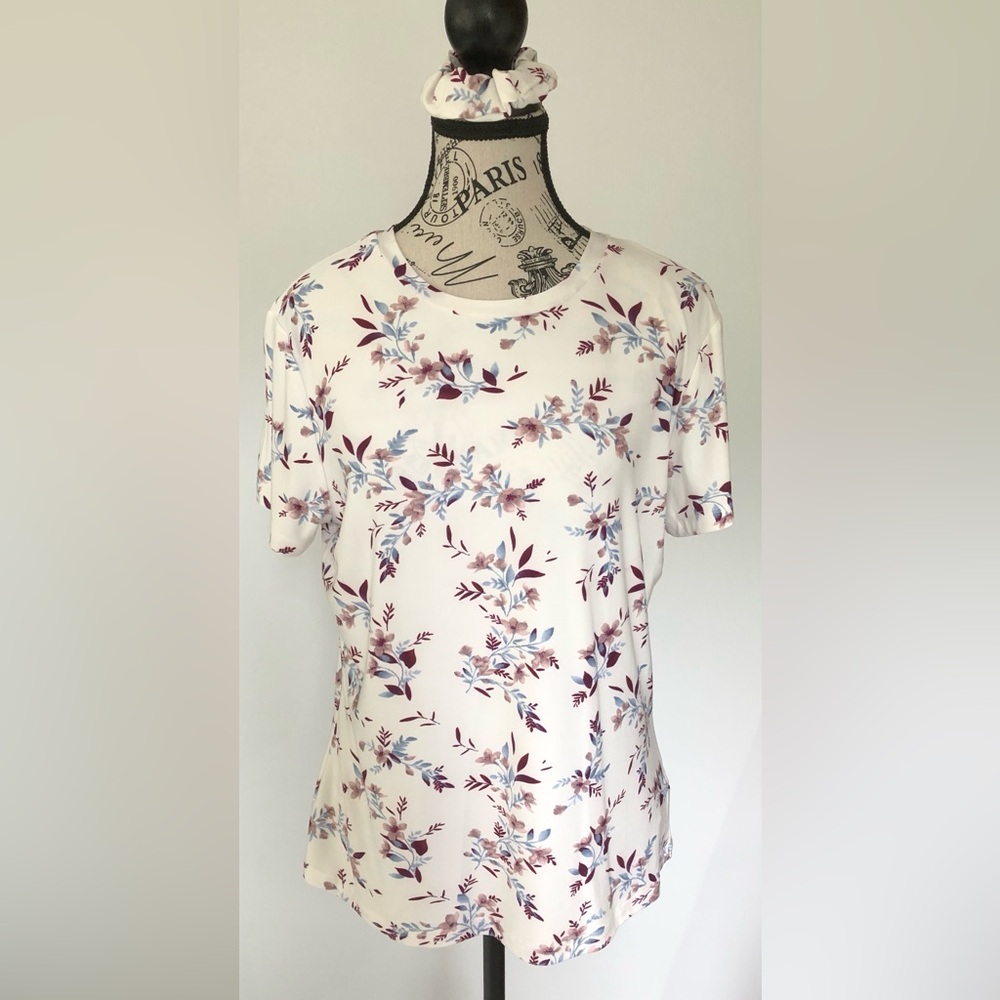 NEW Floral Crew Neck Top